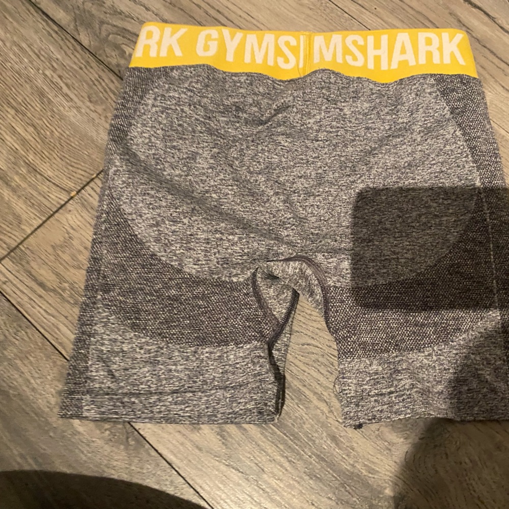 Gymshark yellow short
